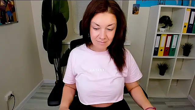 AnaMills online show from November 2025 10:16:01 AM