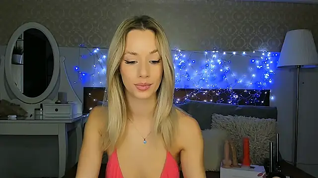 MiaBeeXX online show from October 2025 10:45:01 AM