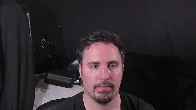 Snapshot of Metalstud chatting on July 2026 04:51:02 AM Metalstud online show from July 2026 04:51:02 AM