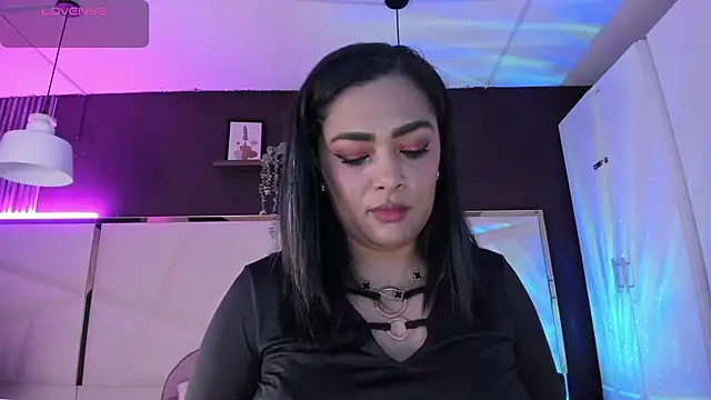 Inndrahot online show from November 2025 04:29:02 AM