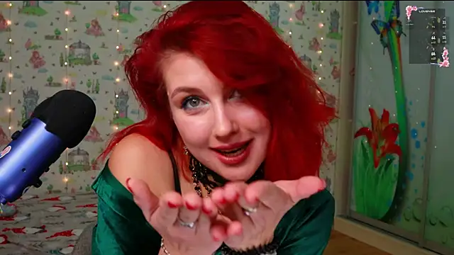 Snapshot of SmokyRose chatting on September 2025 02:44:01 PM SmokyRose online show from September 2025 02:44:01 PM