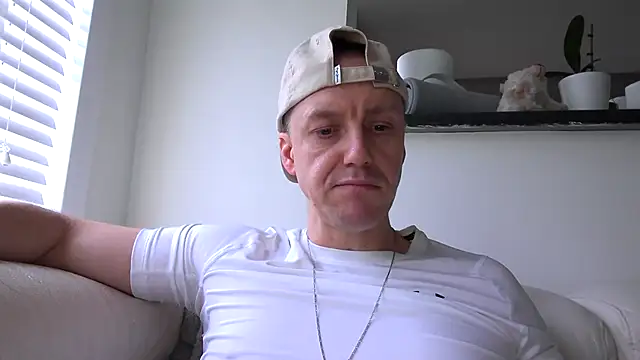 ploki2180 online show from November 2025 02:52:02 PM