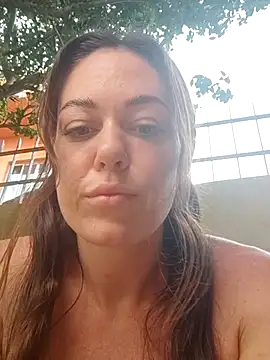 Snapshot of LilliThelo chatting on February 2025 01:32:01 PM LilliThelo online show from February 2025 01:32:01 PM