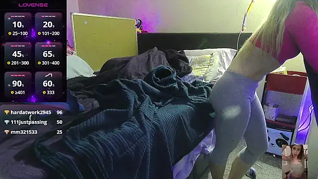 Blondiewithanass online show from November 2025 01:38:01 AM