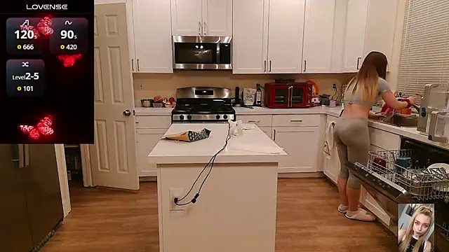 Blondiewithanass online show from April 2026 06:24:01 AM