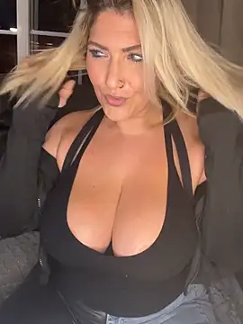 LittleMissEeve online show from November 2025 03:06:01 AM