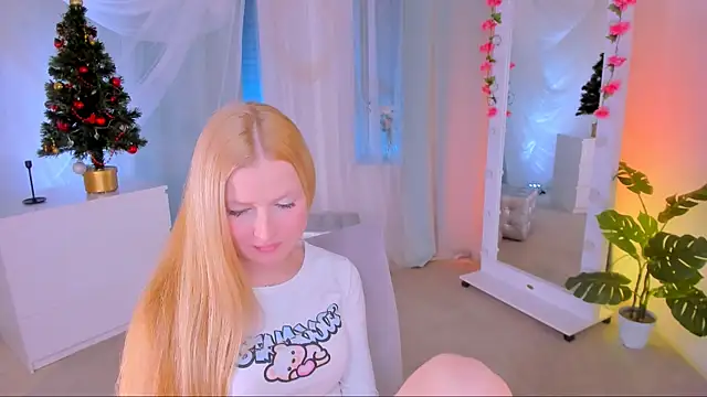 Laly Peach online show from December 2024 04:38:01 PM