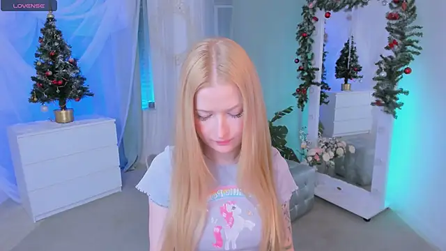 Laly Peach online show from January 2025 04:13:01 PM