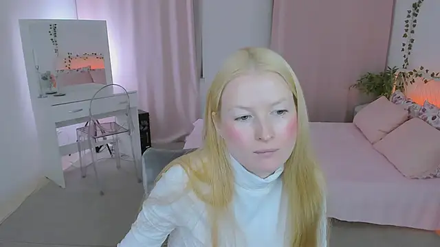 Snapshot of Laly_Peach chatting on May 2026 08:11:01 AM Laly Peach online show from May 2026 08:11:01 AM
