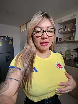 Snapshot of DIANITA_1988 chatting on March 2026 02:55:01 PM DIANITA 1988 online show from March 2026 02:55:01 PM