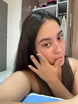 Nina lovi online show from June 2026 12:46:02 AM