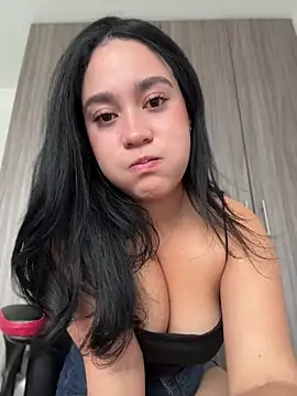 Nina lovi online show from July 2026 10:44:02 PM