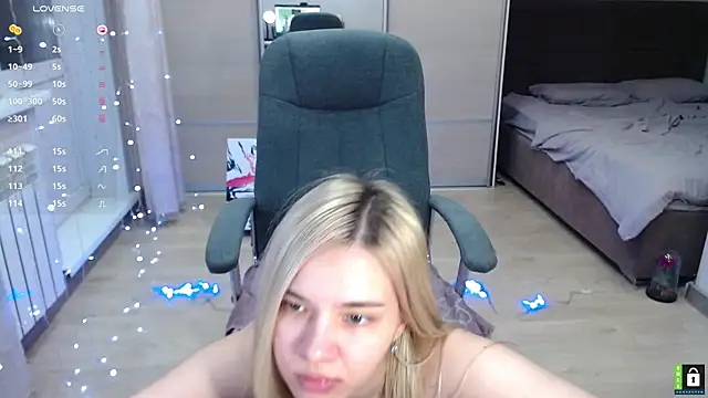 Lana  Nova online show from January 2025 11:15:02 AM