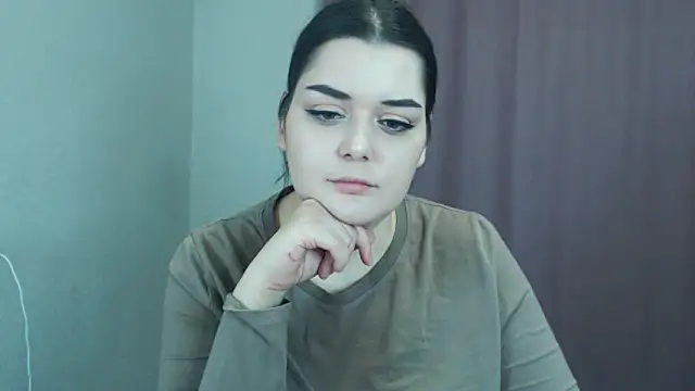 ohhhMie online show from December 2024 06:14:01 PM