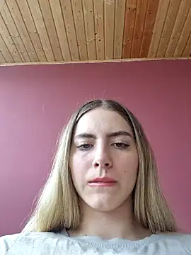 Snapshot of RubyRubin chatting on April 2026 12:25:01 PM RubyRubin online show from April 2026 12:25:01 PM