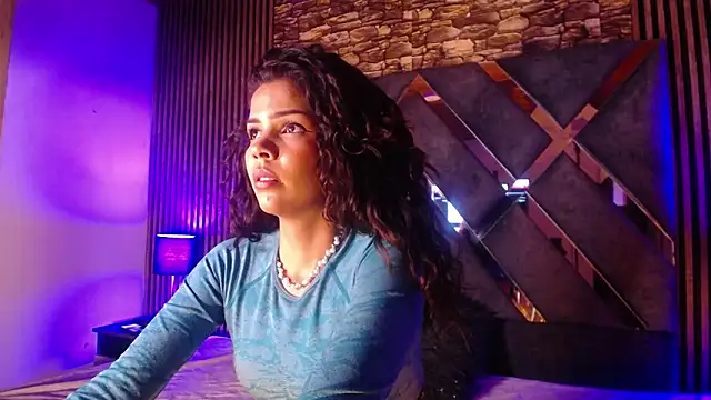 ximena diaz online show from February 2025 11:45:01 PM