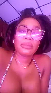 Snapshot of MariiePrice chatting on January 2025 06:20:01 AM MariiePrice online show from January 2025 06:20:01 AM