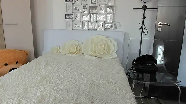 sweetemy4u online show from February 2025 09:13:02 AM