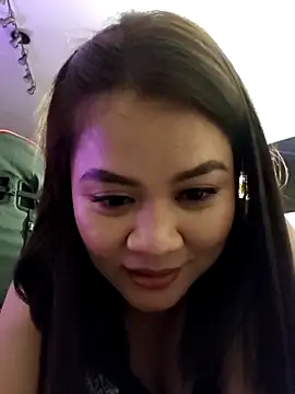 yenyen  online show from February 2026 07:06:02 PM