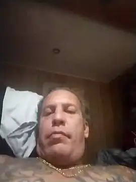 trucker1979 online show from October 2025 12:44:02 AM