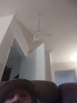 trucker1979 online show from November 2025 09:32:01 PM