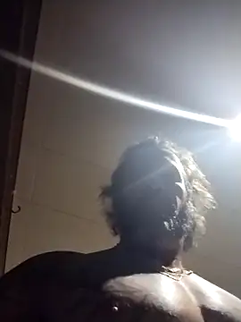 trucker1979 online show from March 2026 12:24:02 AM