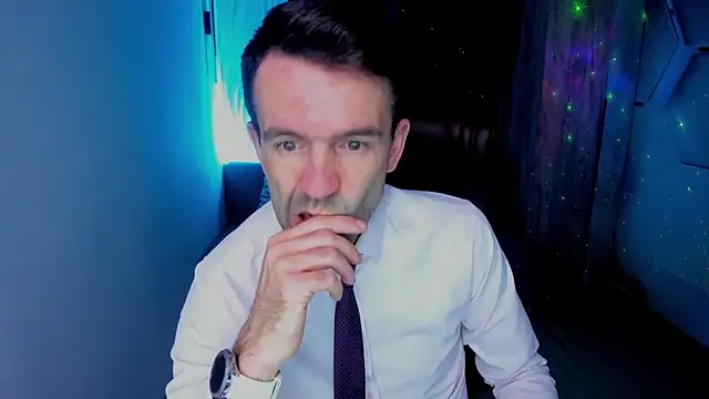 SteveTiger online show from October 2025 03:23:02 AM