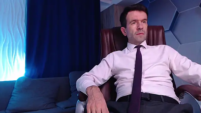 SteveTiger online show from October 2025 03:41:02 AM