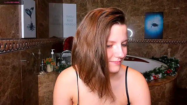 MelindaTin online show from December 2024 01:22:01 AM