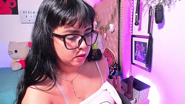 Snapshot of LillyCandy chatting on May 2026 03:03:02 AM LillyCandy online show from May 2026 03:03:02 AM