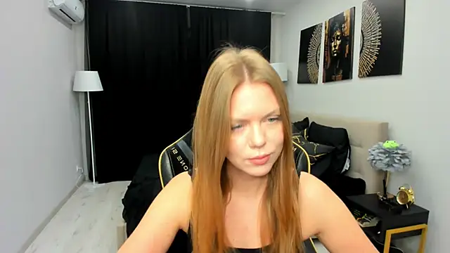 Strawberrye online show from March 2026 03:23:01 AM