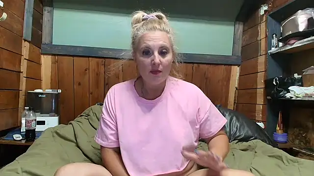 Snapshot of lisaxlovexxx chatting on July 2026 08:24:02 PM lisaxlovexxx online show from July 2026 08:24:02 PM