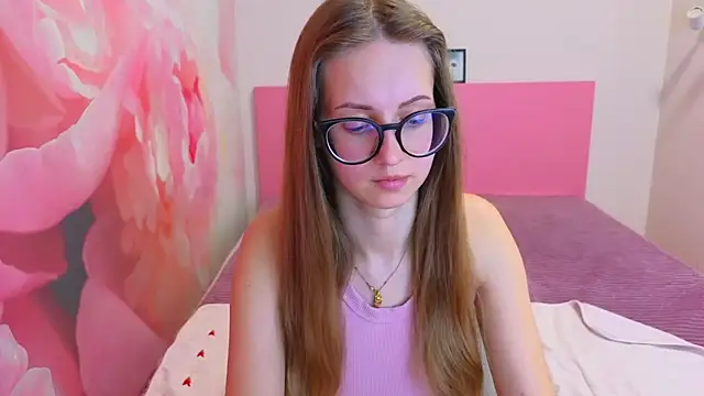 AliceAdams online show from April 2026 06:13:01 AM