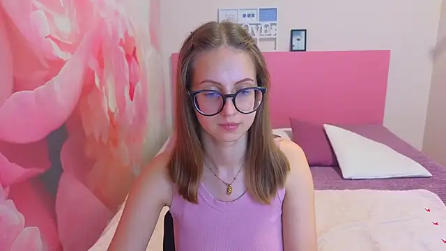 AliceAdams online show from June 2026 10:26:01 AM