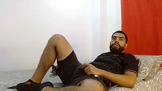 Snapshot of Aroon_Stonne chatting on December 2024 12:09:02 AM Aroon Stonne online show from December 2024 12:09:02 AM