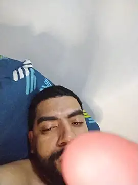 Snapshot of Aroon_Stonne chatting on November 2025 06:25:02 AM Aroon Stonne online show from November 2025 06:25:02 AM