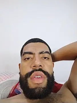 Snapshot of Aroon_Stonne chatting on November 2025 01:50:02 AM Aroon Stonne online show from November 2025 01:50:02 AM