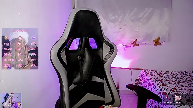 ninatiny online show from January 2026 11:37:01 AM