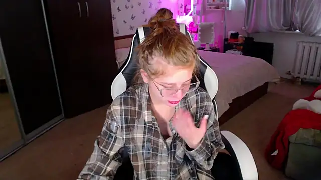 Kira honeyy online show from April 2026 03:46:01 AM