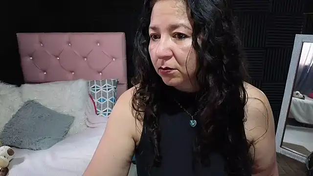 katifoxx online show from July 2026 03:43:01 PM