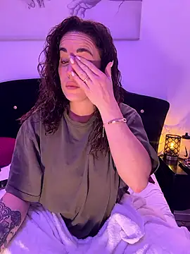 Clara-xoxo online show from January 2026 11:06:02 PM