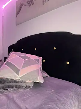 Clara-xoxo online show from March 2026 10:09:01 PM