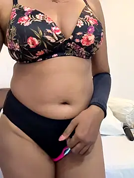 angelwavy online show from November 2025 12:30:01 AM