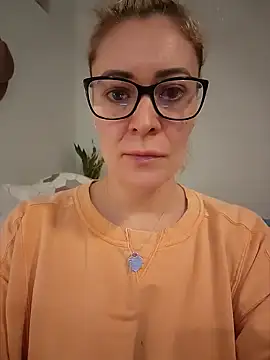 HollyTattoo online show from January 2025 10:47:01 AM