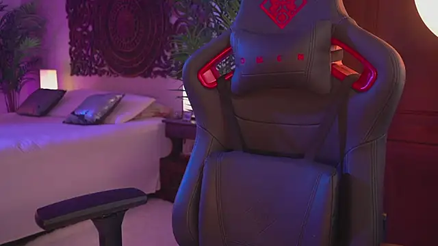 ambarEvans online show from March 2025 01:46:02 AM