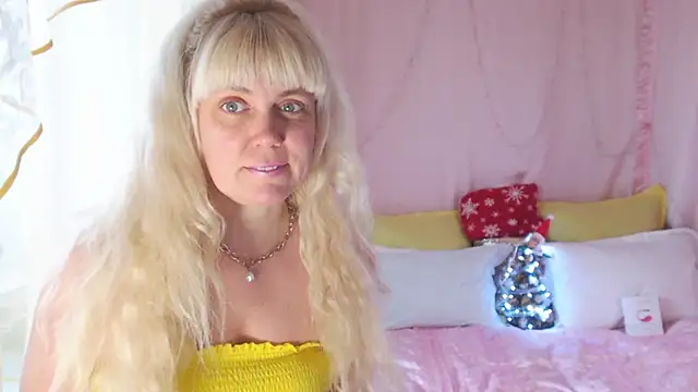 SunnySylvia online show from December 2024 09:28:02 AM