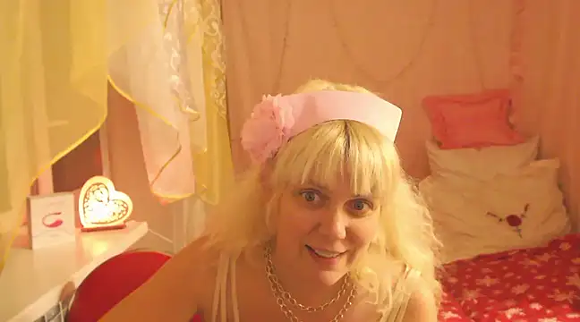 SunnySylvia online show from February 2025 04:18:01 PM