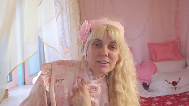 SunnySylvia online show from February 2025 02:43:02 PM