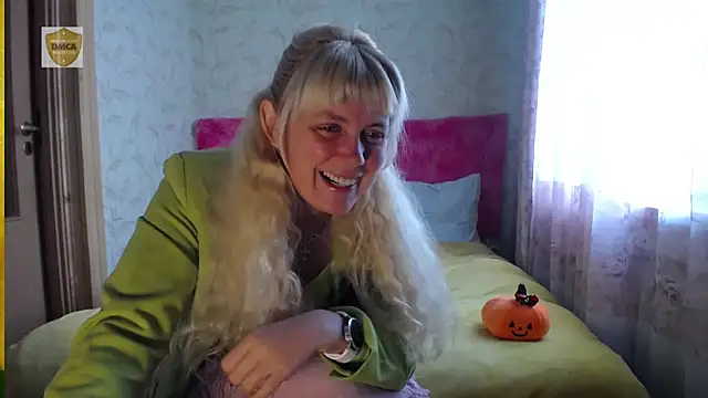 SunnySylvia online show from November 2025 07:32:01 AM