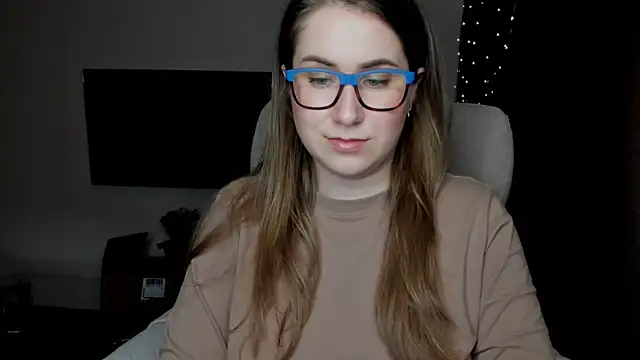 SeasonalSomeone online show from November 2025 09:39:01 PM